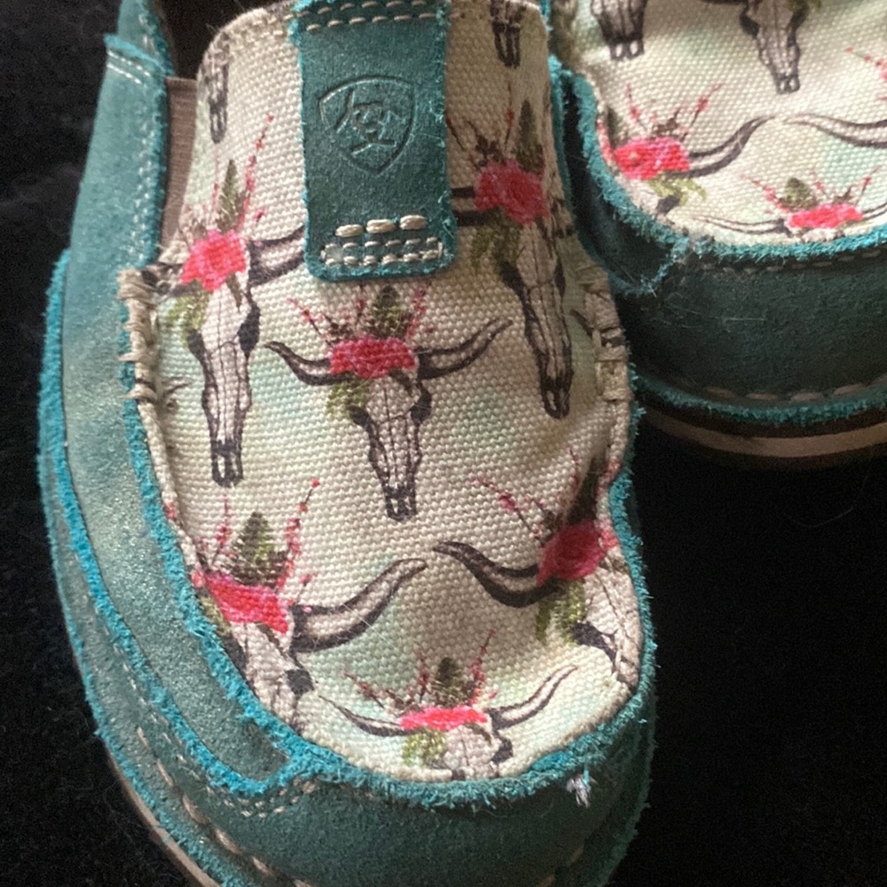 Ariat designer loafers size 9 Western